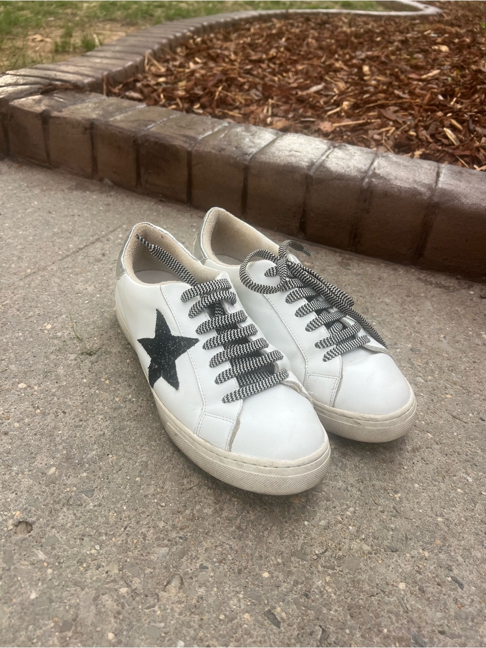 White Women's Star Accent Sneakers with Black Star